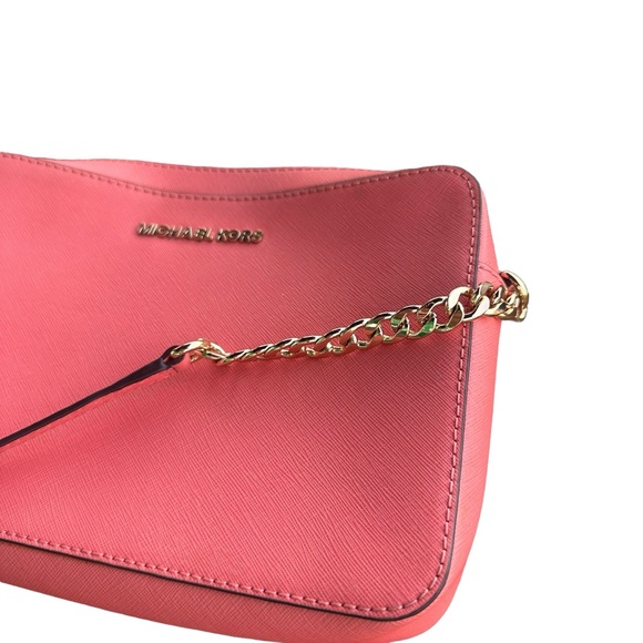 Jet Set Saffiano Leather Crossbody Bag Preowned - Picture 6 of 15